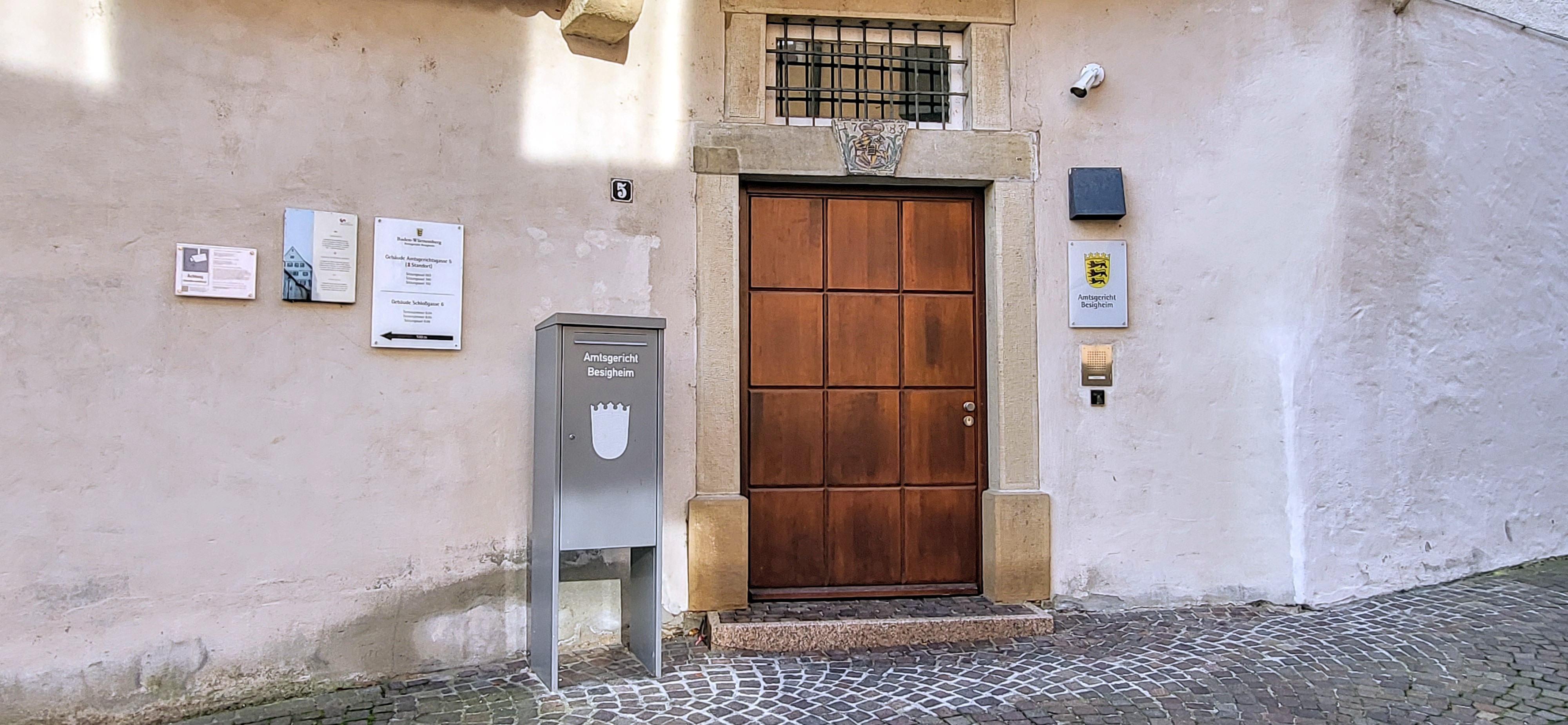 Eingang des Gebäudes Amtsgerichtsgasse 5